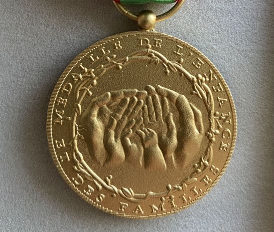 Médaille de l'enfance et des familles